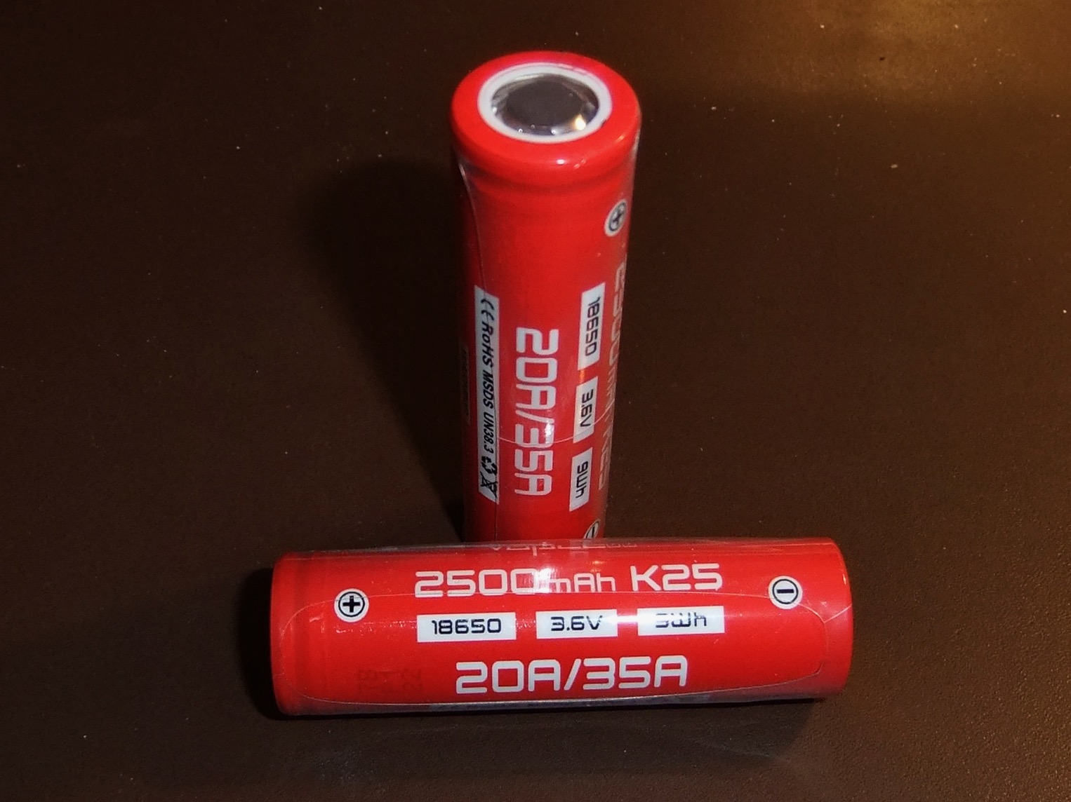 2x Vapcell 20A/35A K25 18650 2500mAh batteries